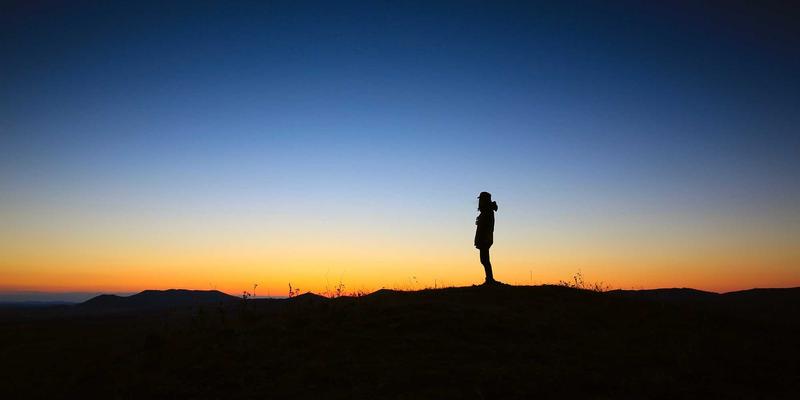 从工程机械选型到钢材应用:现代建筑材料的三大核心技巧