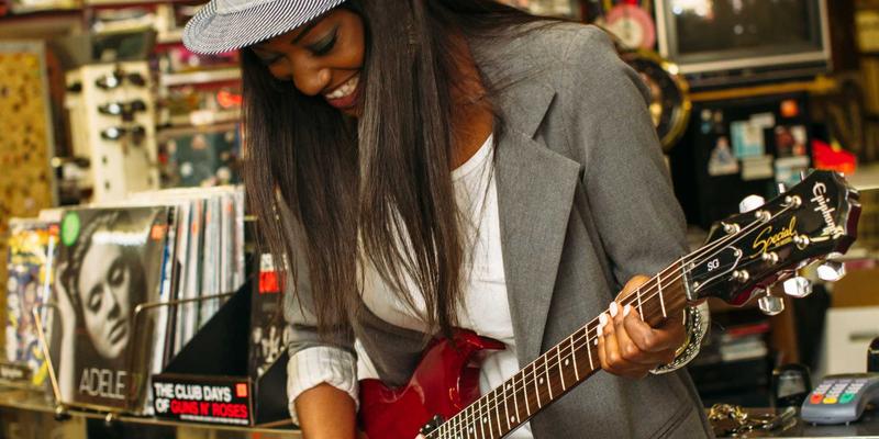 从配方到失效：高性能建筑砂浆背后的工程机械与钢材逻辑